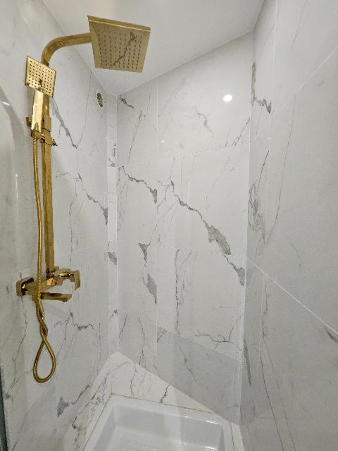 Entier , 2 * Paris